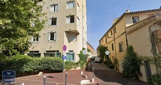  Parking / Garage à louer 10 m²