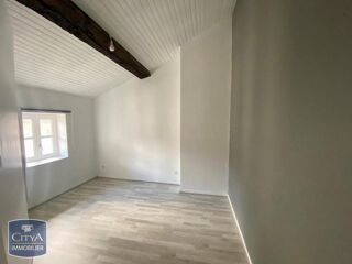  Appartement à louer 4 pièces 97 m²
