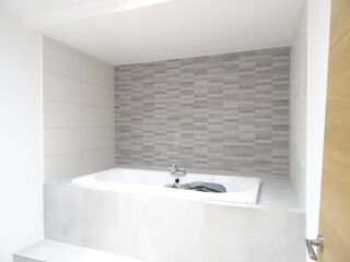 Appartement à louer 4 pièces 87 m²