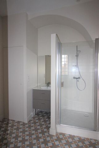  Appartement à louer 2 pièces 43 m²