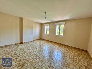  Appartement à louer 3 pièces 80 m²