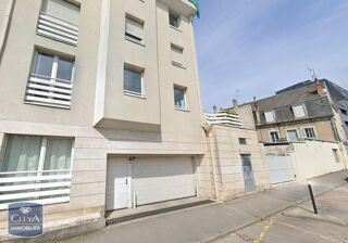  Parking / Garage à louer 