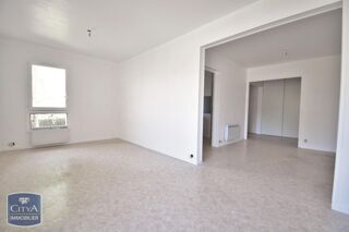  Appartement à louer 4 pièces 74 m²