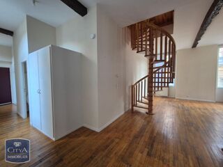  Appartement à louer 4 pièces 83 m²