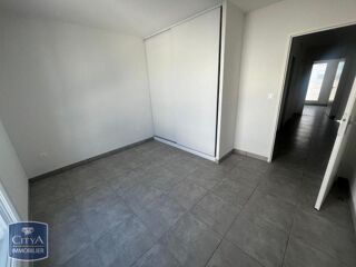  Appartement à louer 4 pièces 81 m²