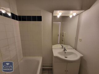  Appartement à louer 2 pièces 44 m²
