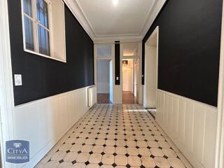  Appartement à louer 5 pièces 145 m²