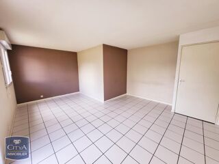  Appartement à louer 3 pièces 65 m²