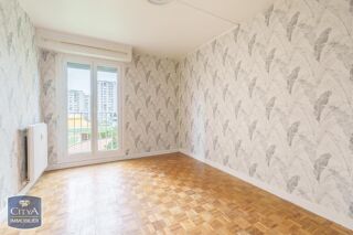  Appartement à louer 4 pièces 73 m²