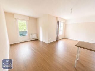  Appartement à louer 1 pièce 40 m²