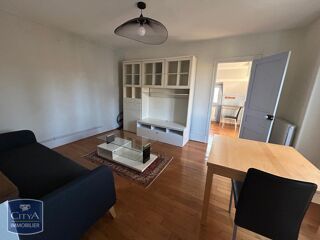  Appartement à louer 2 pièces 32 m²