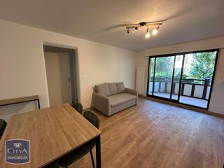 Appartement à louer 2 pièces 38 m²