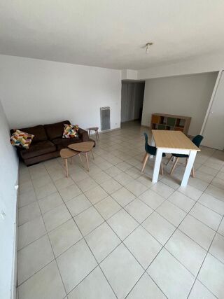  Appartement à louer 3 pièces 66 m²