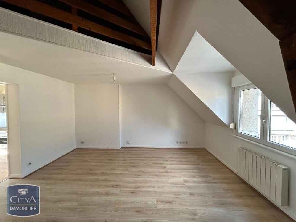 À LOUER : Découvrez cet appartement rénové T1 situé au c....