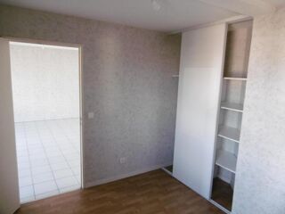  Appartement à louer 2 pièces 45 m²