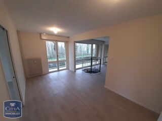  Appartement à louer 4 pièces 95 m²