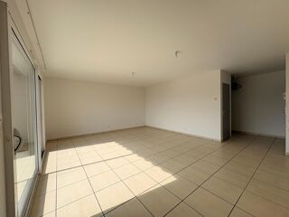  Appartement à louer 3 pièces 73 m²