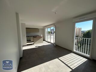  Appartement à louer 3 pièces 65 m²