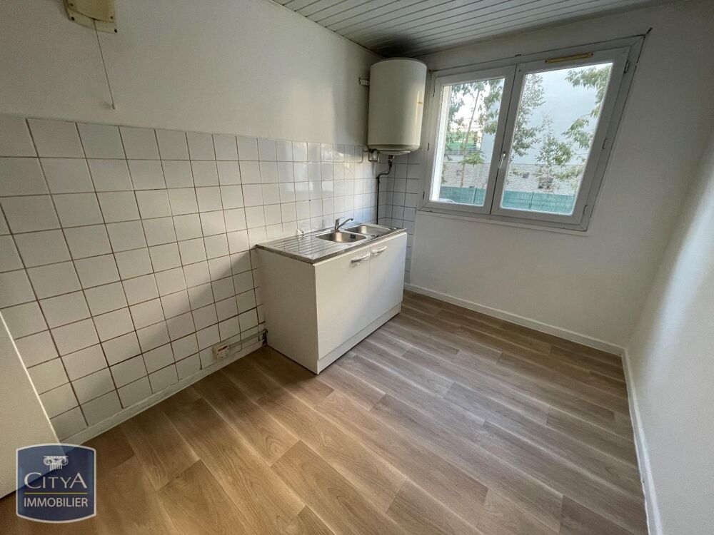 À LOUER : Appartement F3, 74 avenue Jules Vallès. Compre....