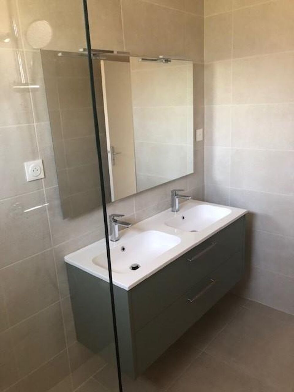 location Appartement - 5 pièce(s) - 95 m² Saint-Étienne (42000)