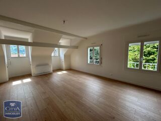  Appartement à louer 4 pièces 99 m²