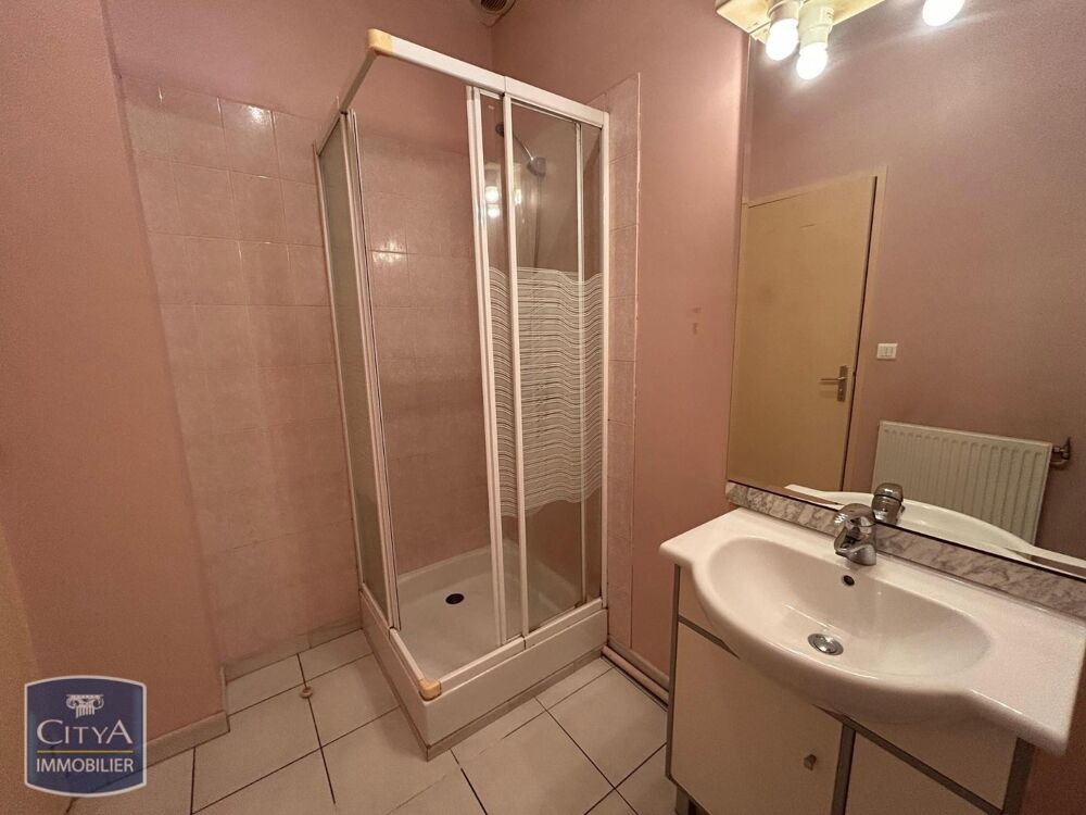 À LOUER : Appartement T2 à Lisle, 24350. Découvrez cet a....