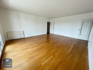  Appartement à louer 3 pièces 82 m²