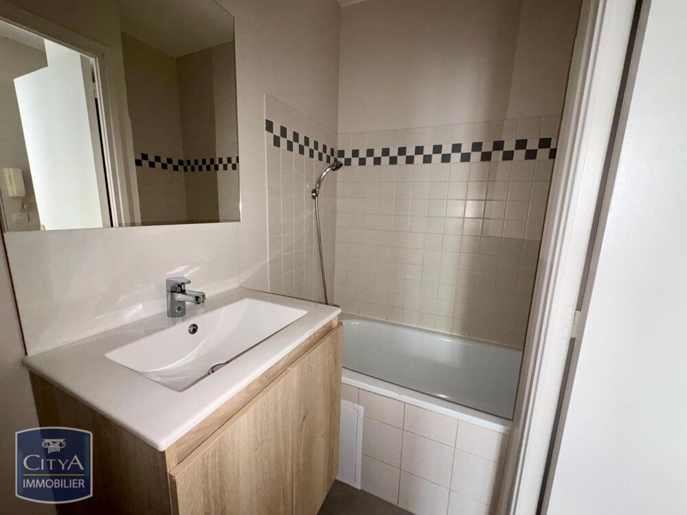 location Appartement - 2 pièce(s) - 65 m² Lille (59000)