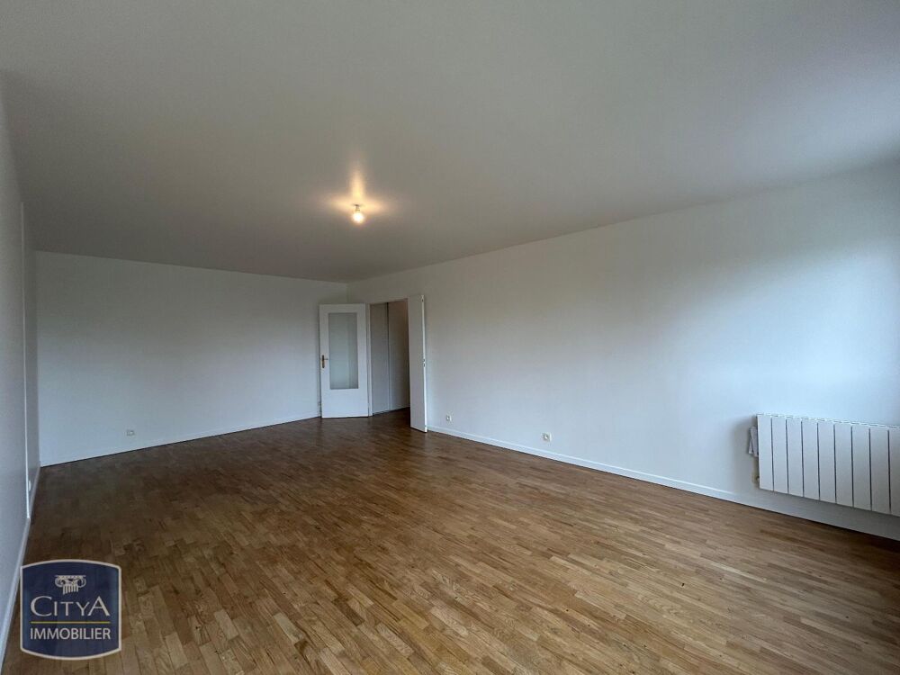 location Appartement - 3 pièce(s) - 77 m² Chennevières-sur-Marne (94430)