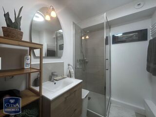  Appartement à louer 2 pièces 34 m²