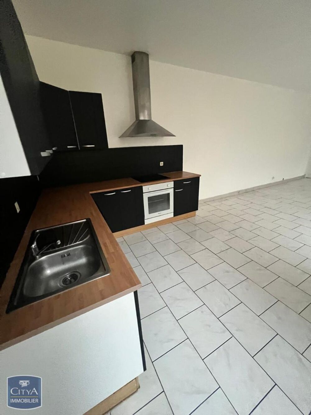 location Appartement - 4 pièce(s) - 84 m² Saint-Quentin (02100)