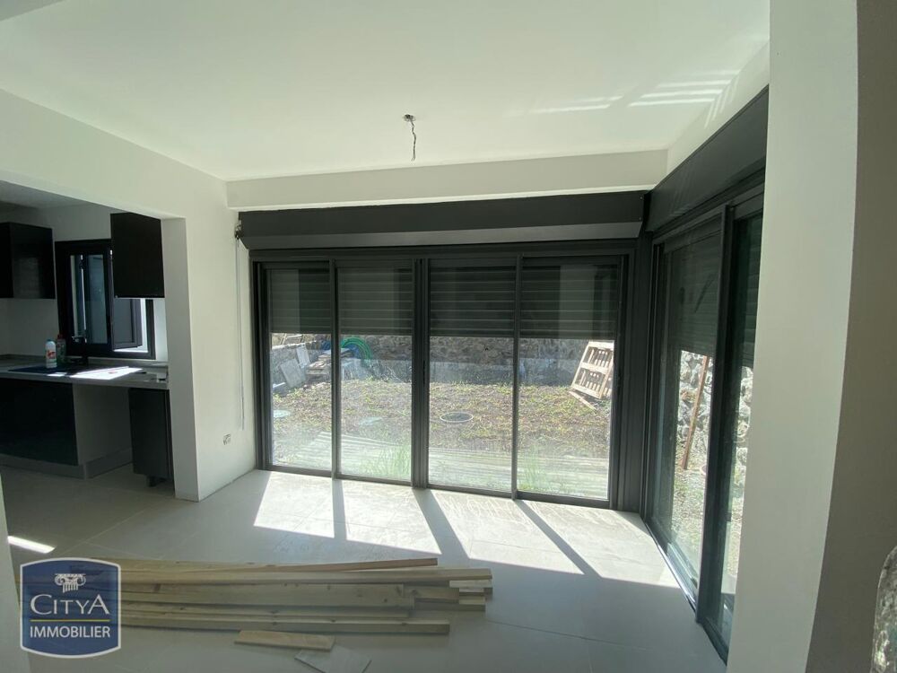 location Maison - 4 pièce(s) - 90 m² Bois de Nèfles Saint Paul (97411)