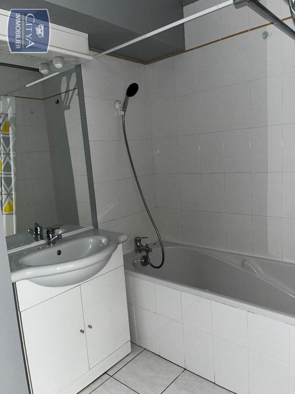 location Appartement - 2 pièce(s) - 38 m² Nevers (58000)