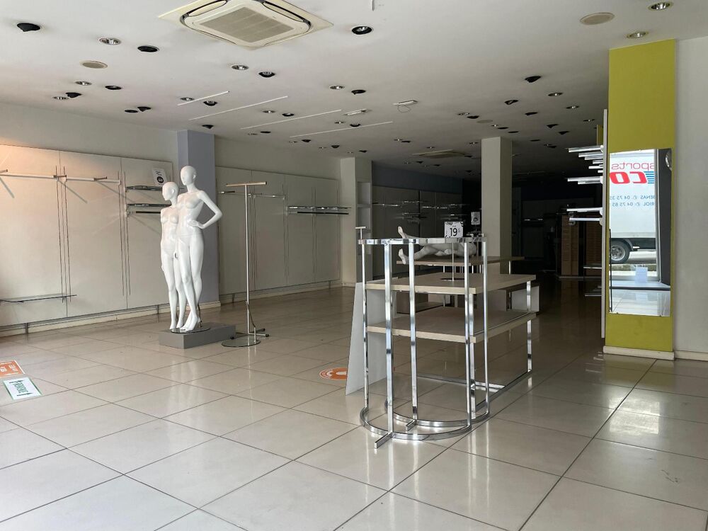  Location / Local Commercial - 276 m² Aubenas (07200)