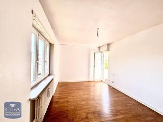  Appartement à louer 3 pièces 86 m²
