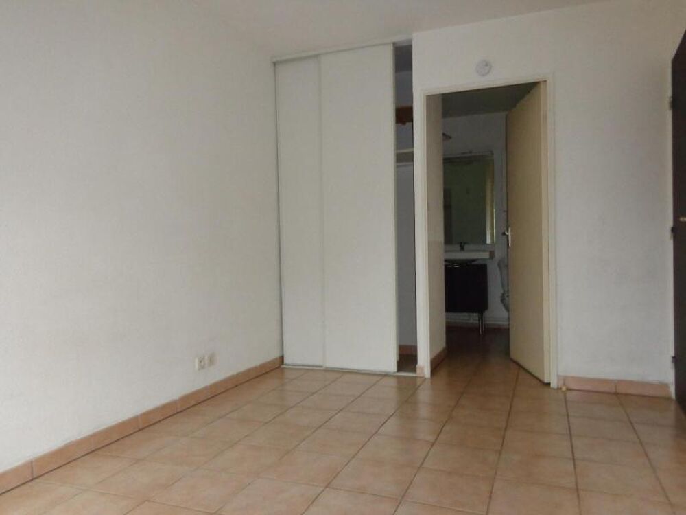 **PONT DES CATALANS ** EXCLUSIVITE ** A 5 minutes des tr....