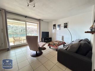  Appartement à louer 4 pièces 85 m²