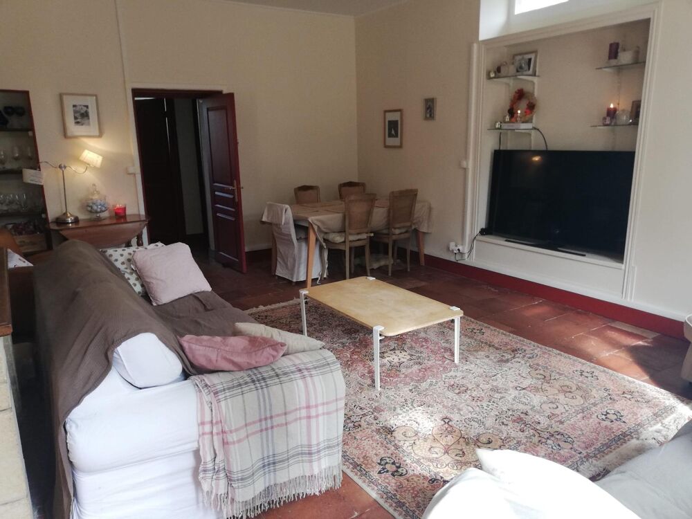 location Appartement - 5 pièce(s) - 157 m² Saint-Laurent-d'Arce (33240)