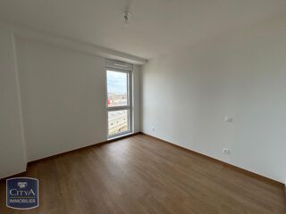 Appartement à louer 4 pièces 87 m²