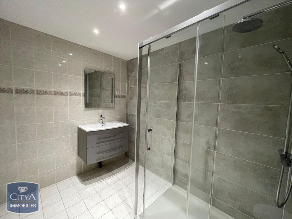 location Appartement - 4 pièce(s) - 137 m² Mont-Saint-Père (02400)