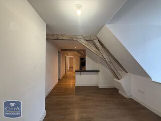  Appartement à louer 4 pièces 78 m²