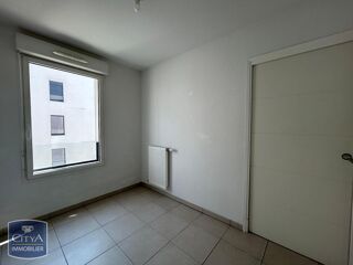  Appartement à louer 4 pièces 80 m²