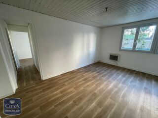  Appartement à louer 3 pièces 50 m²