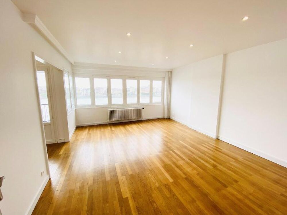location Appartement - 3 pièce(s) - 105 m² Mâcon (71000)