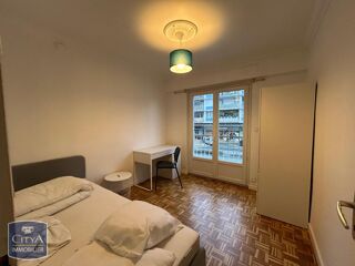  Appartement � louer 5 pi�ces 79 m�