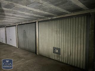  Parking / Garage � louer 
