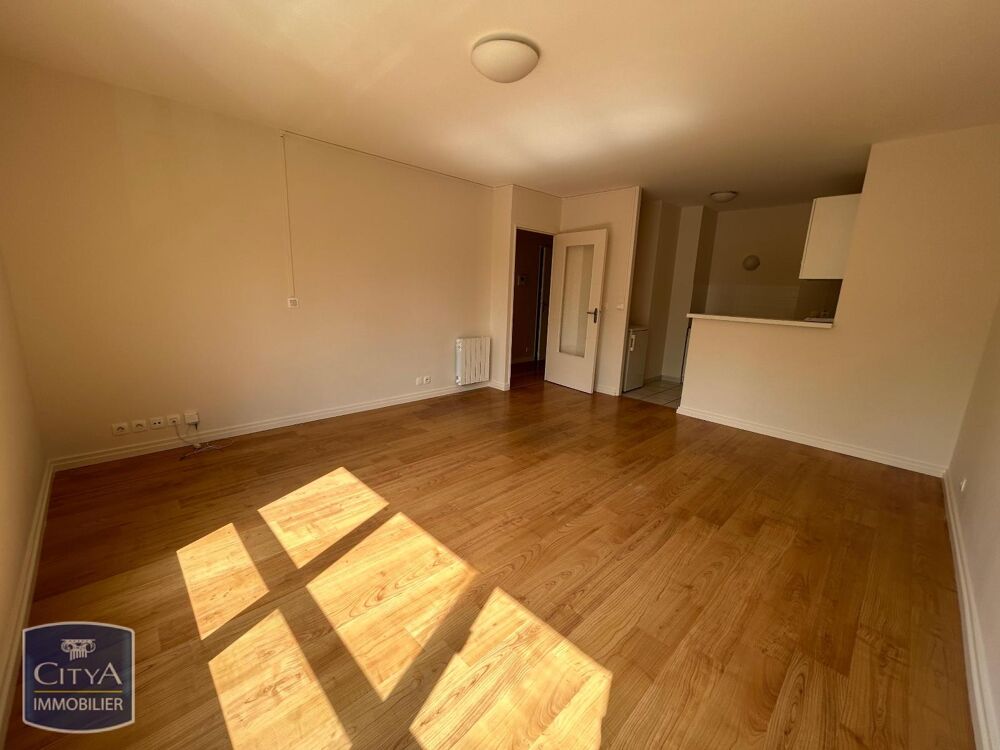 À LOUER : APPARTEMENT T2 DE 46M²- VUE SUR LA MAYENNE. Si....
