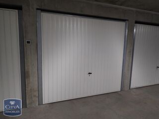  Parking / Garage à louer 12 m²