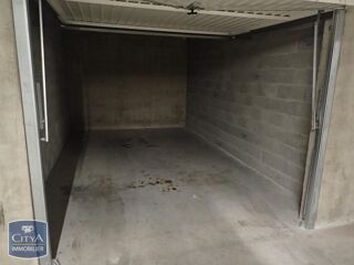  Parking / Garage à louer 12 m²