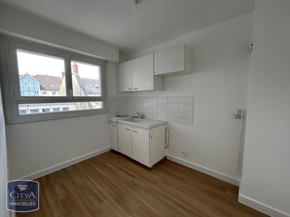 À LOUER : Appartement rénové T2 situé à Alençon, en cent....